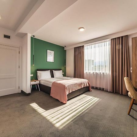 Saga Rooms Victoria  Eksteriør billede
