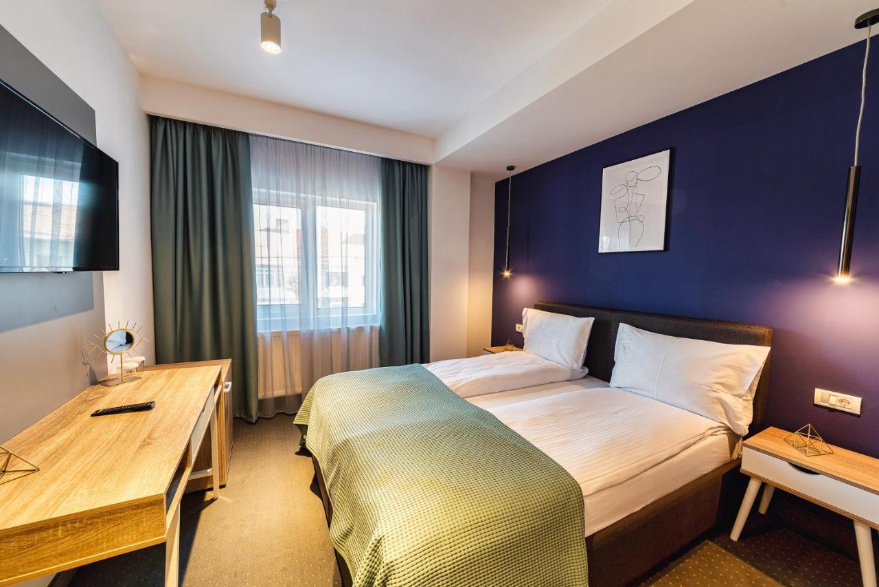 Saga Rooms Victoria  Eksteriør billede
