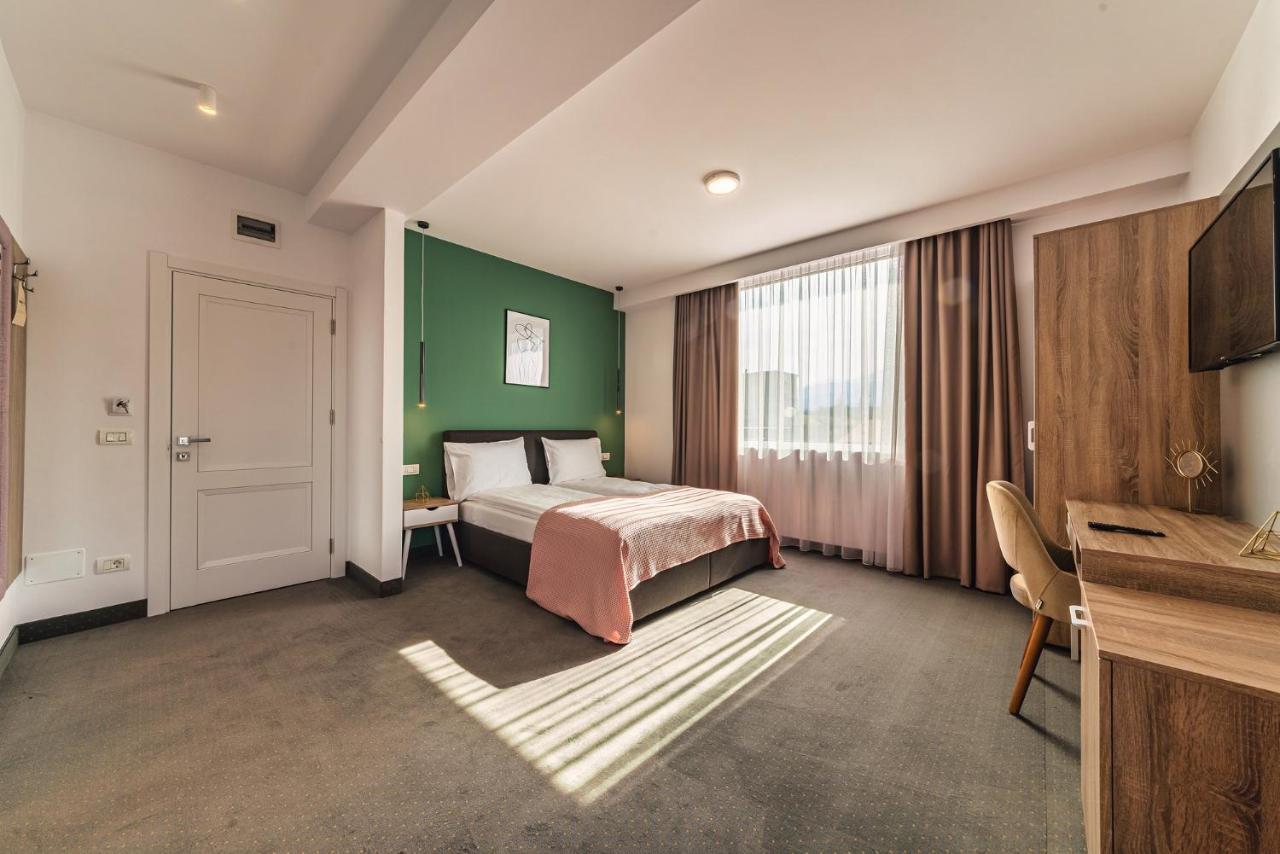 Saga Rooms Victoria  Eksteriør billede