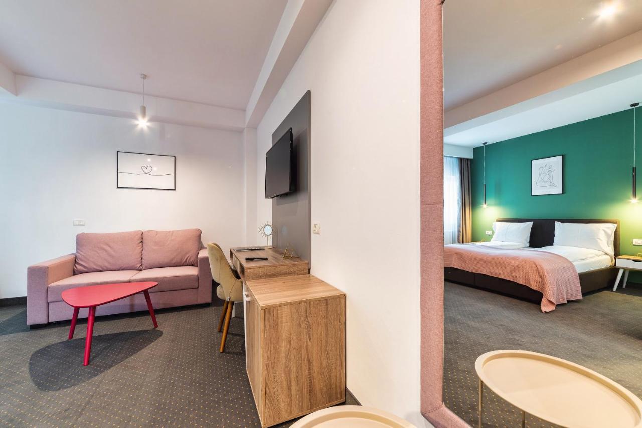 Saga Rooms Victoria  Eksteriør billede