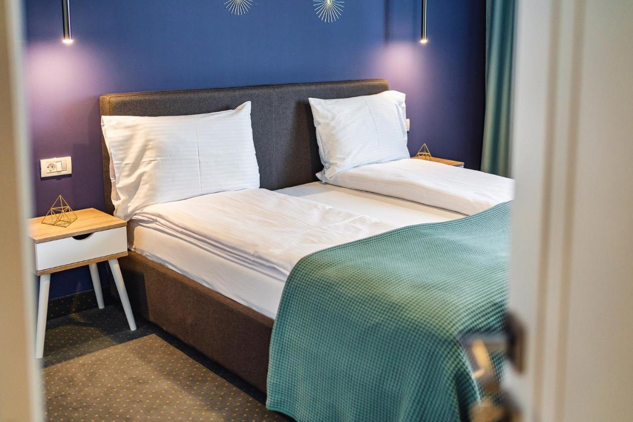 Saga Rooms Victoria  Eksteriør billede